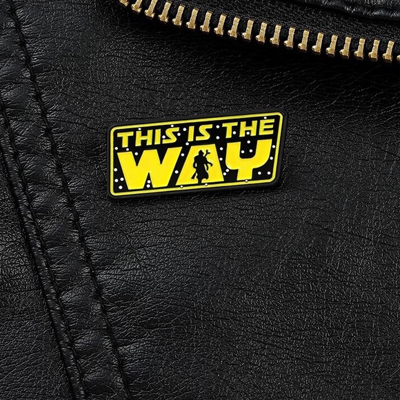 🎉 New This is the Way Mandalorian Pin - Picture 4 of 6